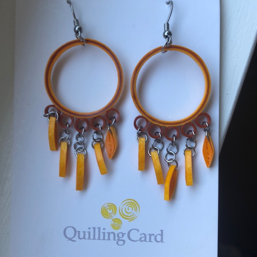🌟FREE W PURCHASE🌟Unique orange earrings